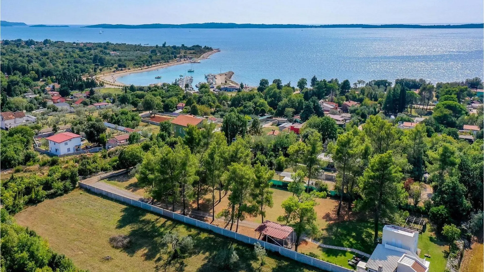 펜션 Villa Shimunelka 페로이