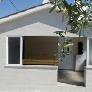 Ferienhaus Vacation House K&i, Peroj